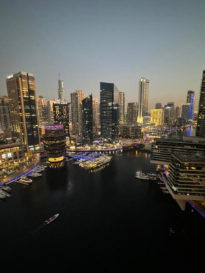 Wonderful 1BR Apt with Marina view
